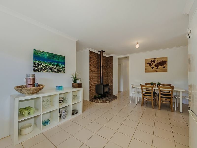 Photo - 6 Kaiber Avenue, Yanchep WA 6035 - Image 3