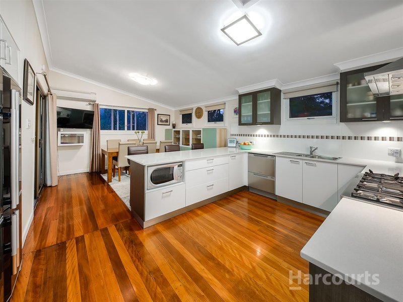 Photo - 6 Kaiyar Street, Chermside West QLD 4032 - Image 3