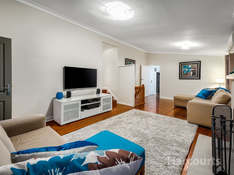 Photo - 6 Kaiyar Street, Chermside West QLD 4032 - Image 8