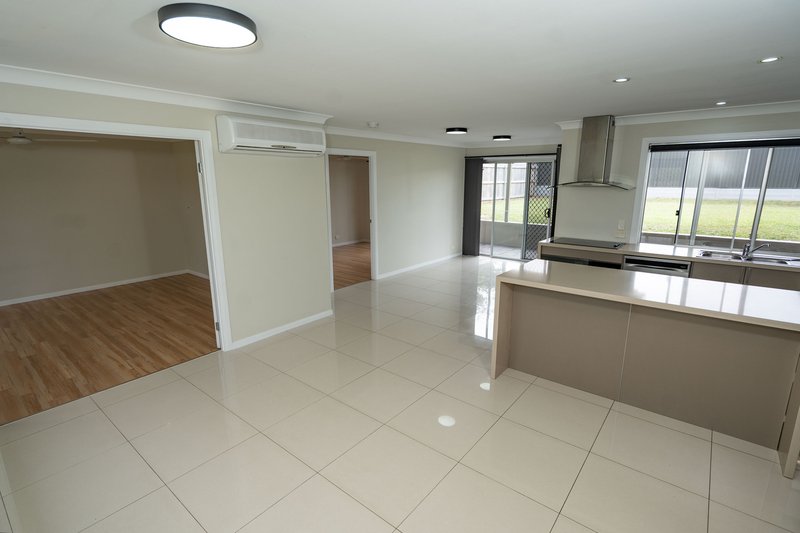 Photo - 6 Kalbari Court, Worongary QLD 4213 - Image 3