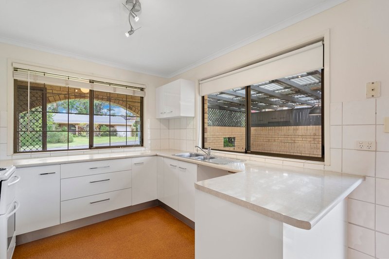 Photo - 6 Kalbarri Street, Riverhills QLD 4074 - Image 2