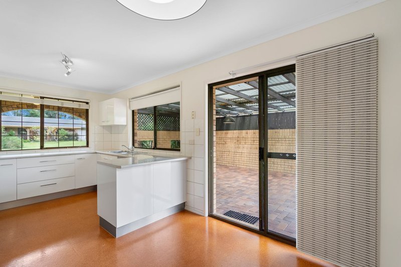 Photo - 6 Kalbarri Street, Riverhills QLD 4074 - Image 3