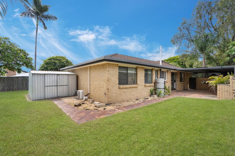 Photo - 6 Kalbarri Street, Riverhills QLD 4074 - Image 14