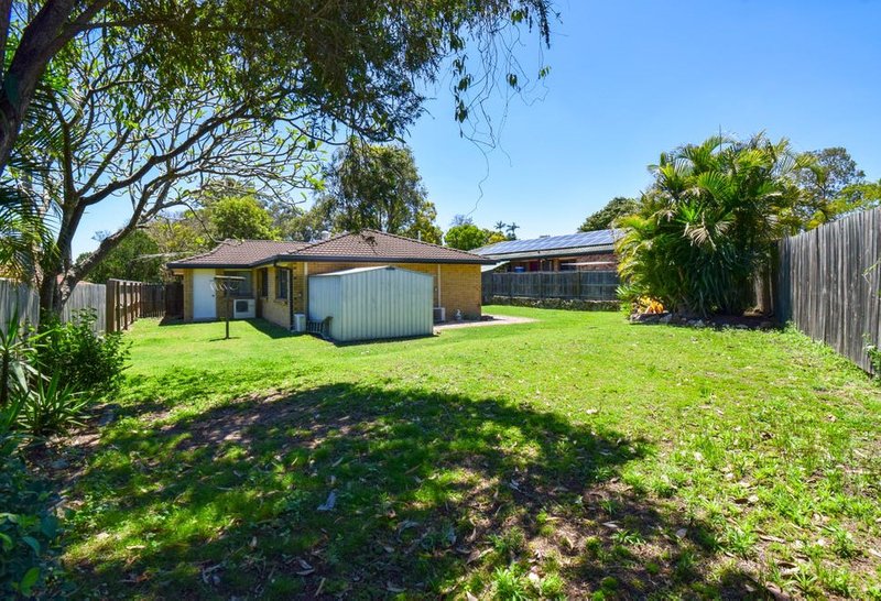 Photo - 6 Kalbarri Street, Riverhills QLD 4074 - Image 12