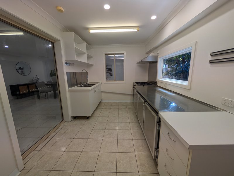 Photo - 6 Kalorama Street, Greenvale VIC 3059 - Image 16