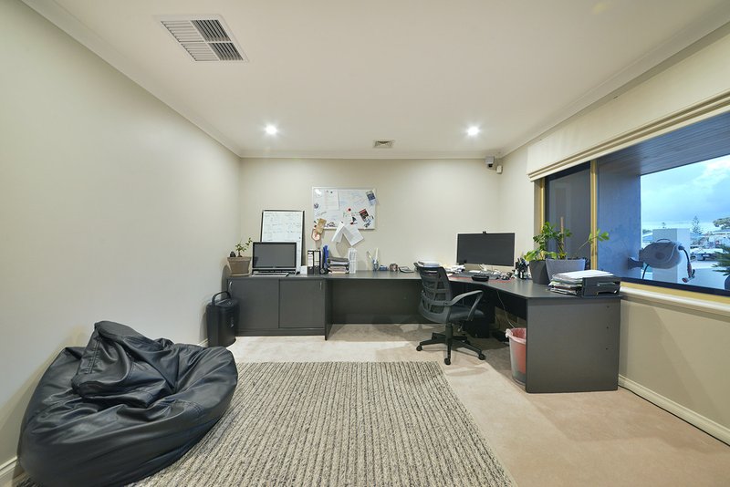 Photo - 6 Kanda Place, Mindarie WA 6030 - Image 5