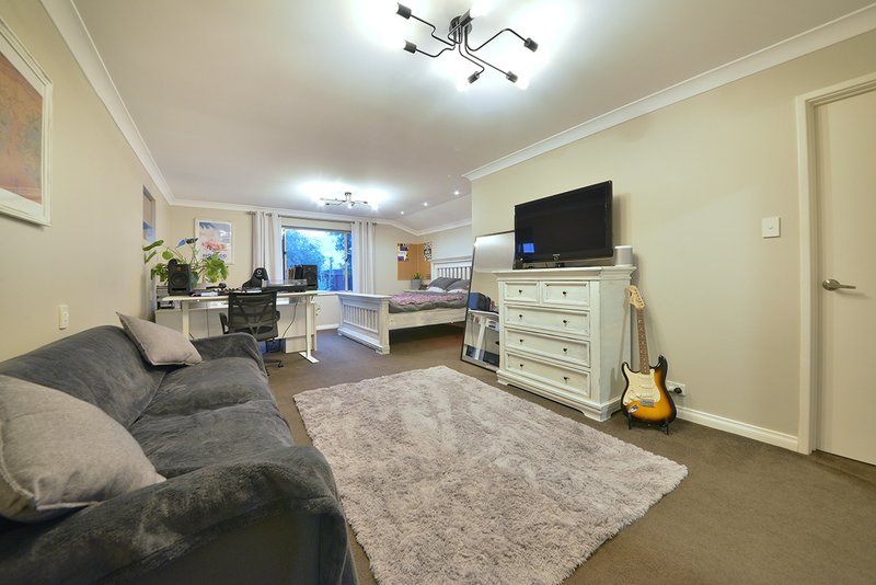 Photo - 6 Kanda Place, Mindarie WA 6030 - Image 6