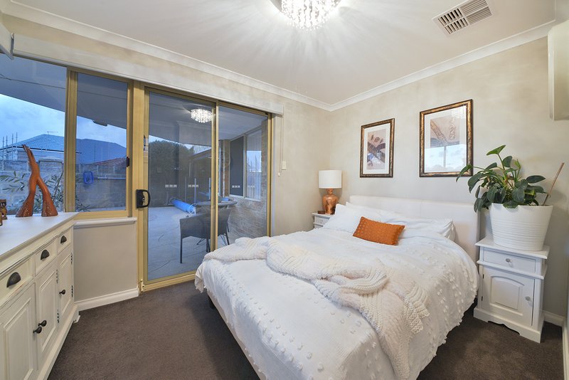 Photo - 6 Kanda Place, Mindarie WA 6030 - Image 23