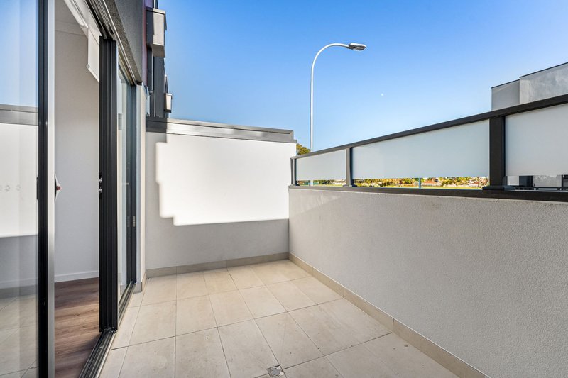 Photo - 6 Kavanagh Crescent, Keilor Downs VIC 3038 - Image 7