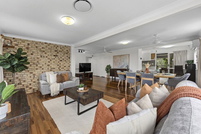 Photo - 6 Kavanagh Road, Wishart QLD 4122 - Image 3