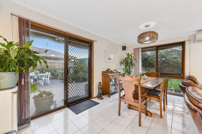 Photo - 6 Keaton Way, Aspendale Gardens VIC 3195 - Image 5