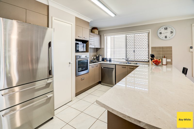 Photo - 6 Keeley Place, Esk QLD 4312 - Image 7