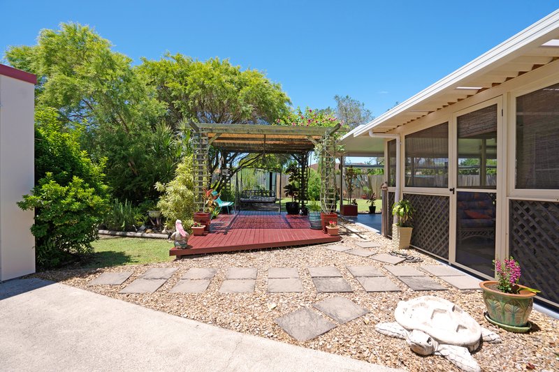 Photo - 6 Kekua Court, Banksia Beach QLD 4507 - Image 3