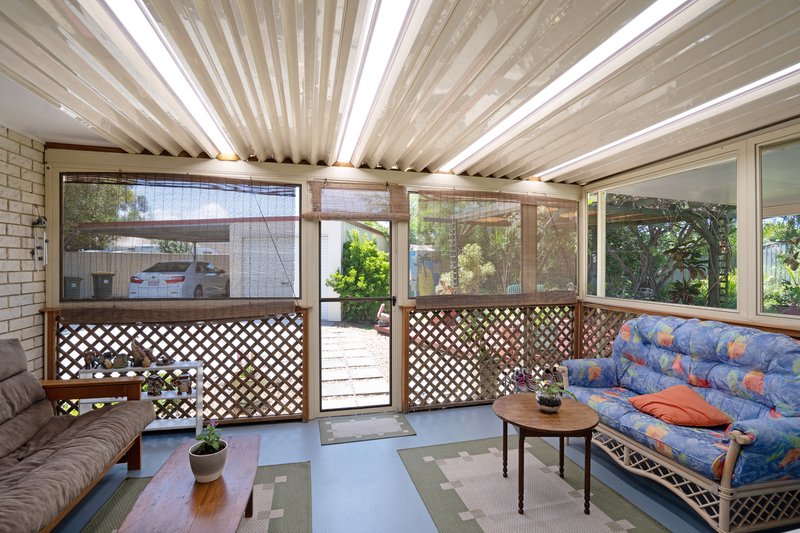 Photo - 6 Kekua Court, Banksia Beach QLD 4507 - Image 13