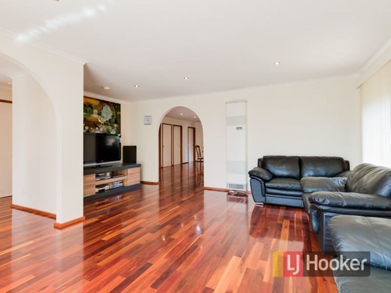 Photo - 6 Keller Court, Hampton Park VIC 3976 - Image 5