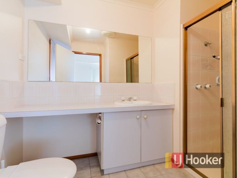 Photo - 6 Keller Court, Hampton Park VIC 3976 - Image 10