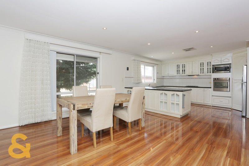 Photo - 6 Kennedy Parade, Roxburgh Park VIC 3064 - Image 5