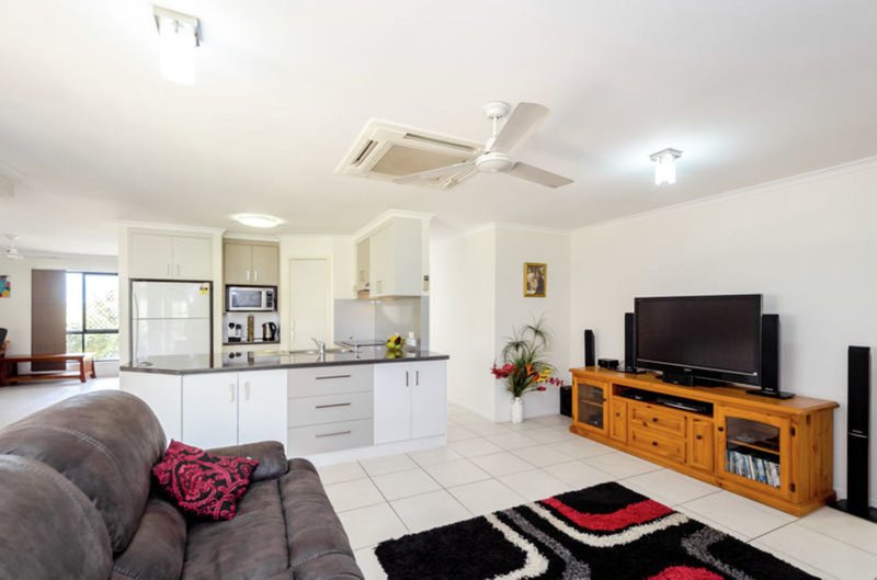 Photo - 6 Kenneth Court, New Auckland QLD 4680 - Image 2