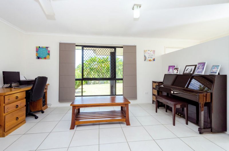 Photo - 6 Kenneth Court, New Auckland QLD 4680 - Image 7