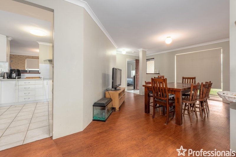 Photo - 6 Kentia Close, Warnbro WA 6169 - Image 6