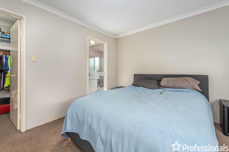 Photo - 6 Kentia Close, Warnbro WA 6169 - Image 9