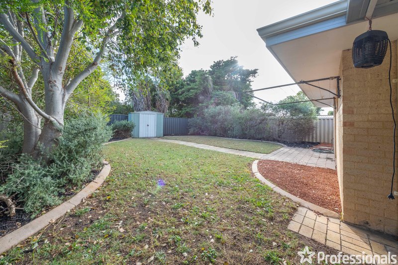 Photo - 6 Kentia Close, Warnbro WA 6169 - Image 11