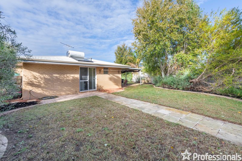 Photo - 6 Kentia Close, Warnbro WA 6169 - Image 12