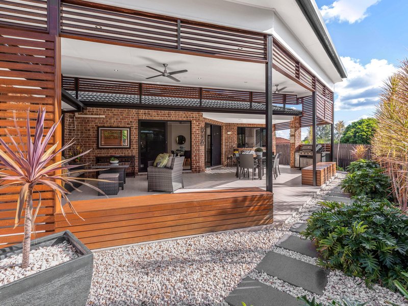 Photo - 6 Kettleton Close, Bridgeman Downs QLD 4035 - Image 16