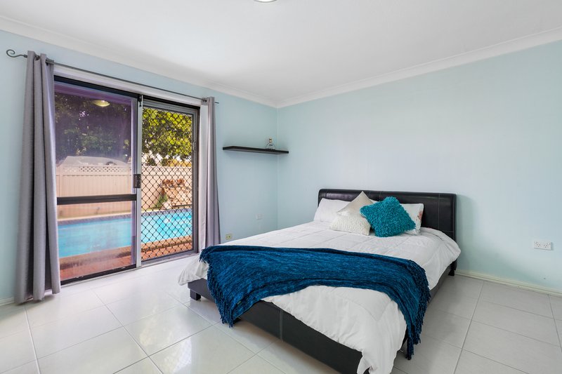 Photo - 6 Key West , Broadbeach Waters QLD 4218 - Image 17