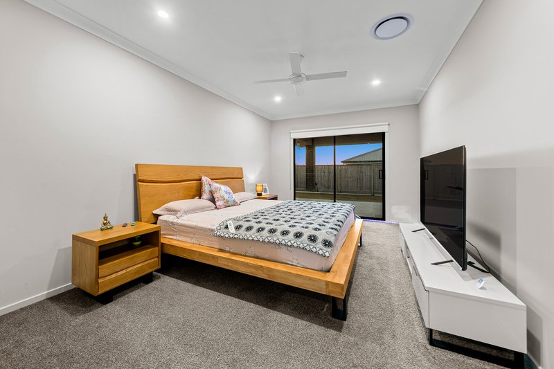 Photo - 6 Killarney Lane, Yarrabilba QLD 4207 - Image 16