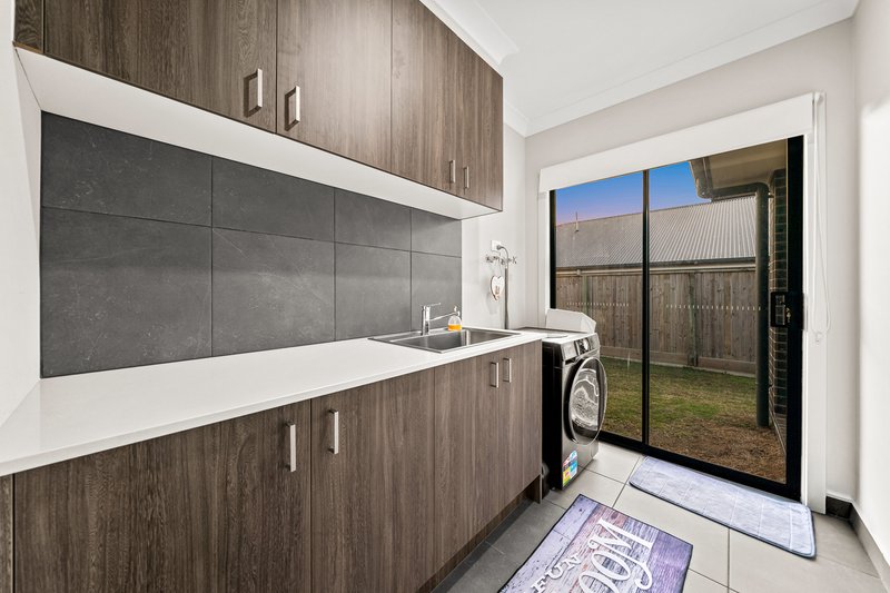 Photo - 6 Killarney Lane, Yarrabilba QLD 4207 - Image 23