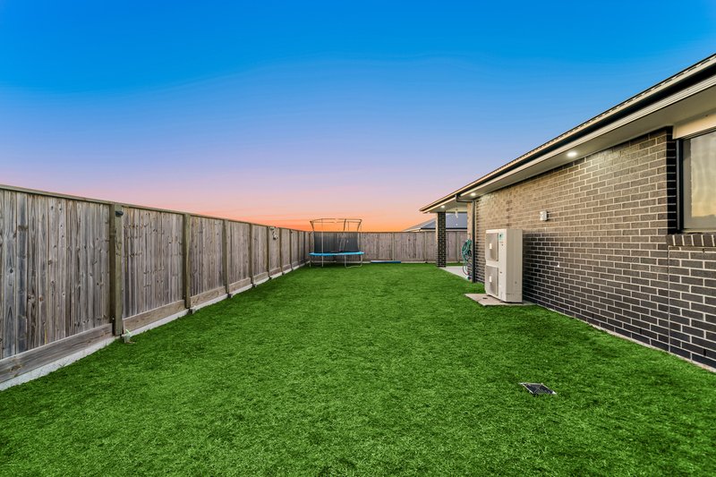 Photo - 6 Killarney Lane, Yarrabilba QLD 4207 - Image 26