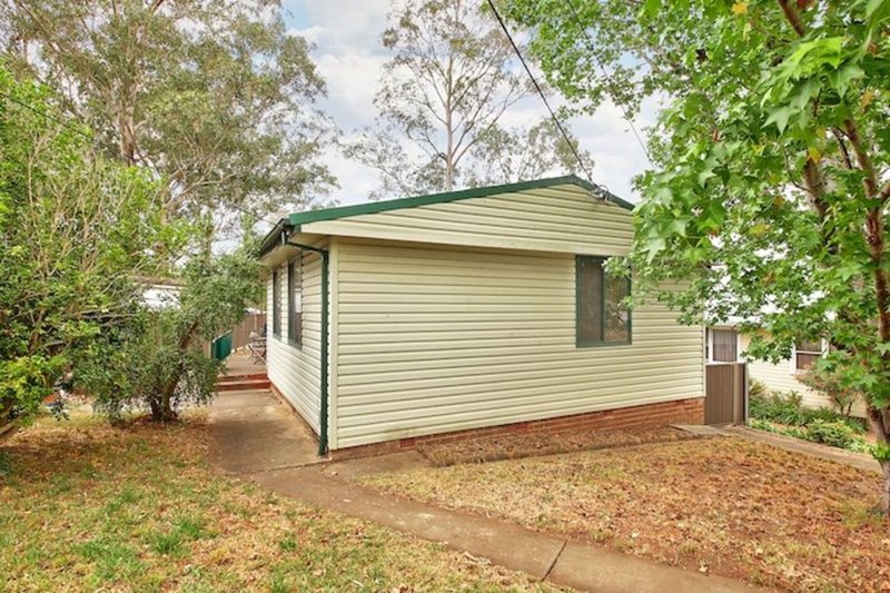 6 Kilmorey St , Busby NSW 2168