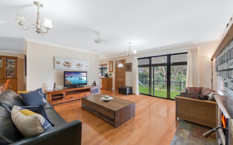 Photo - 6 Kim Place, Ingleburn NSW 2565 - Image 3