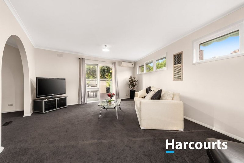 Photo - 6 Kingloch Parade, Wantirna VIC 3152 - Image 3