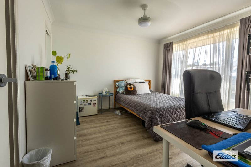 Photo - 6 Kings Crescent, Gatton QLD 4343 - Image 5