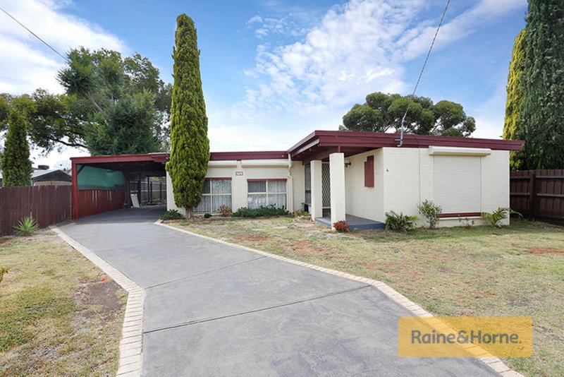 6 Kingsford Avenue, Melton South VIC 3338