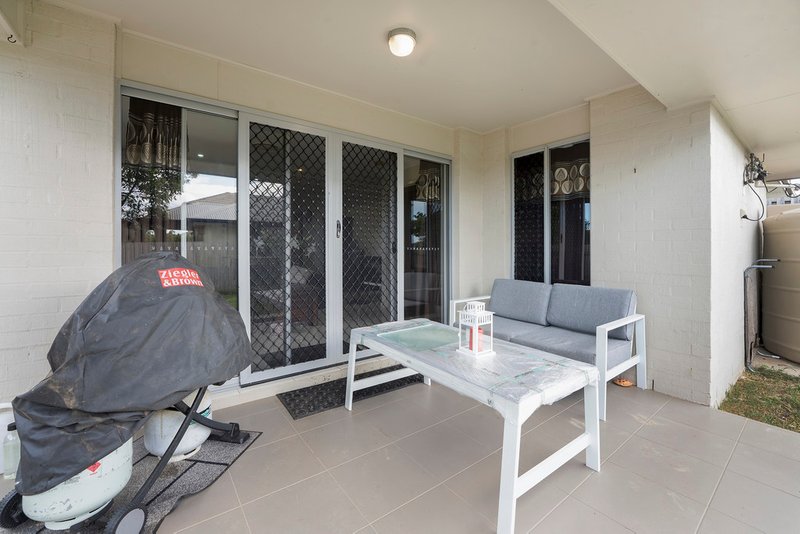 Photo - 6 Kingston Court, North Lakes QLD 4509 - Image 11