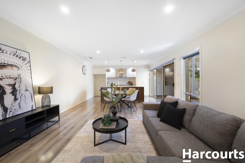 Photo - 6 Kinnear Avenue, Tarneit VIC 3029 - Image 3
