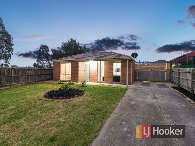 Photo - 6 Kismet Close, Cranbourne West VIC 3977 - Image 15