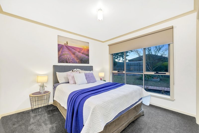 Photo - 6 Kookaburra Walk, South Morang VIC 3752 - Image 11