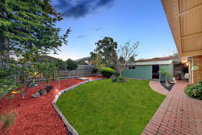 Photo - 6 Kookaburra Walk, South Morang VIC 3752 - Image 17