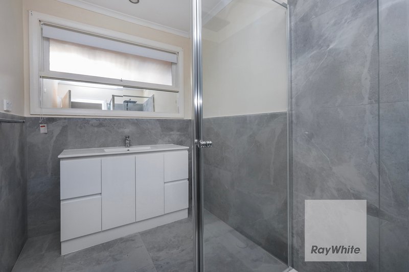 Photo - 6 Koonalda Road, Gladstone Park VIC 3043 - Image 10