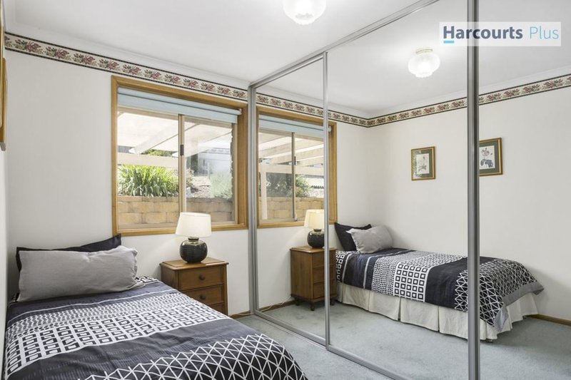 Photo - 6 Kurrambi Crescent, Hallett Cove SA 5158 - Image 16