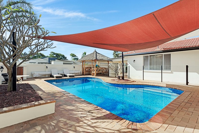 Photo - 6 Kurrawa Avenue, Mermaid Waters QLD 4218 - Image 5