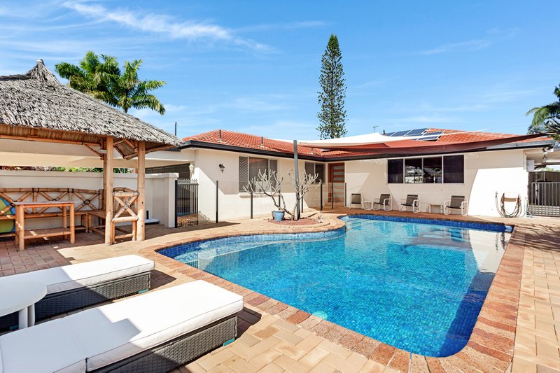 Photo - 6 Kurrawa Avenue, Mermaid Waters QLD 4218 - Image 19