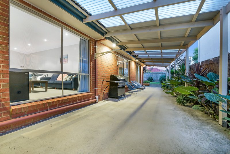 Photo - 6 Kwinana Street, Glen Waverley VIC 3150 - Image 15