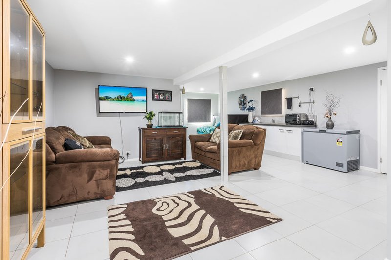 Photo - 6 Ladybird Street, Kallangur QLD 4503 - Image 13