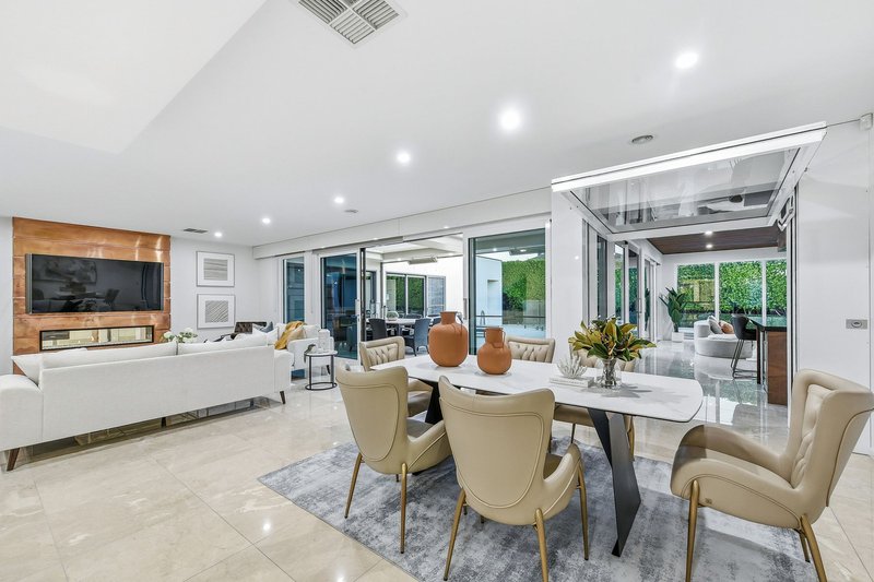Photo - 6 Lake King Circle, Waterways VIC 3195 - Image 14
