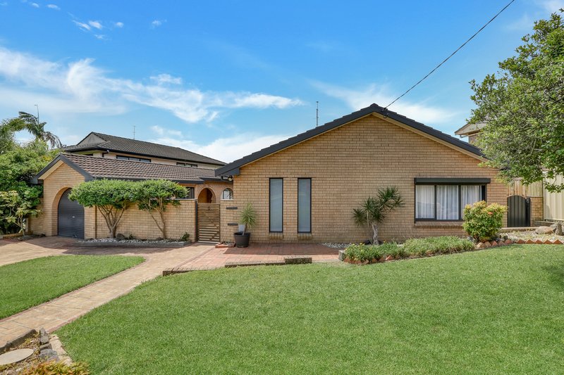 6 Lakeside Drive, Kanahooka NSW 2530